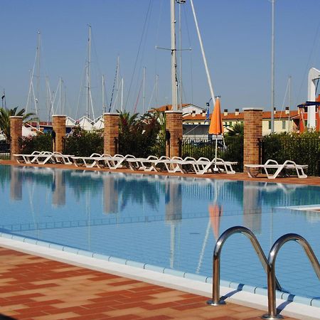 Residence Maestrale Caorle Bagian luar foto
