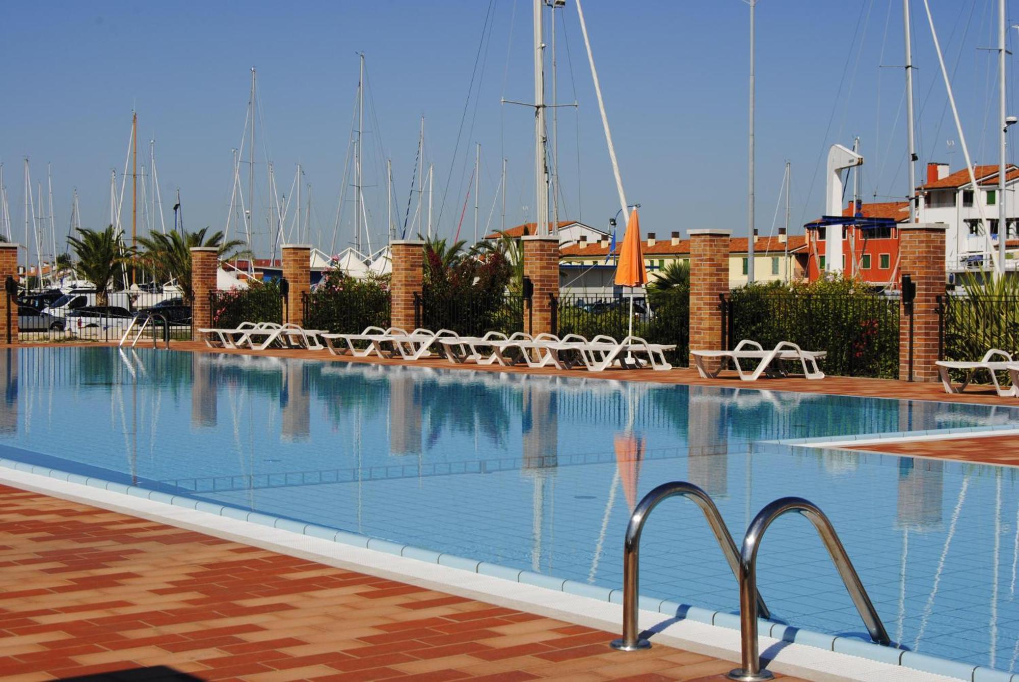 Residence Maestrale Caorle Bagian luar foto